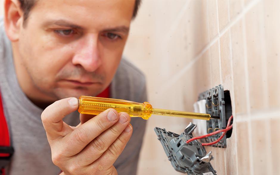 tarif artisan électricien Plaisir